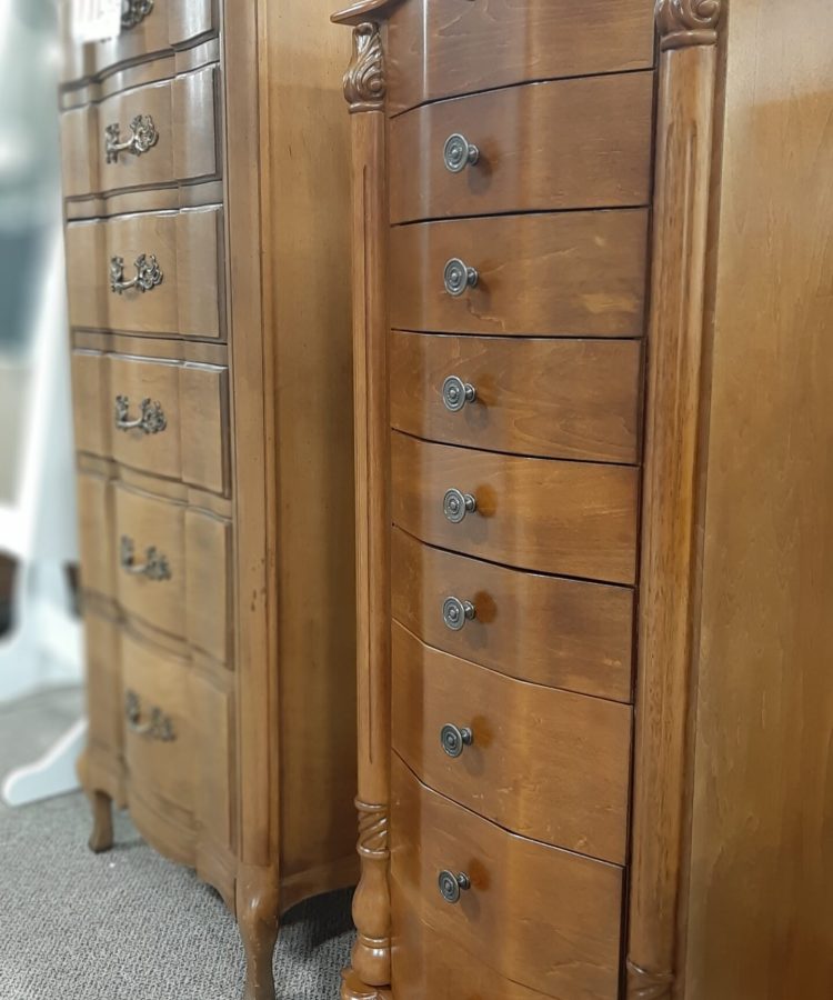 Dressers in Cedar Rapids, IA